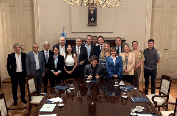 El Gobierno impulsa un recorte del 10 % del personal estatal para eliminar cargos innecesarios, funciones duplicadas y estructuras&nbsp;superpuestas