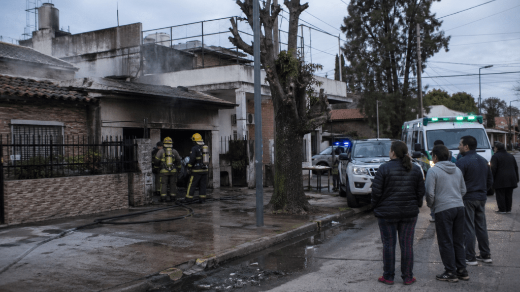 Conmoción en El Palomar por la muerte de una bebé en un&nbsp;incendio