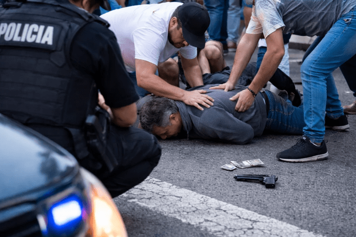 Vecinos de Mar del Plata detuvieron a un ladrón tras un violento robo en un&nbsp;comercio
