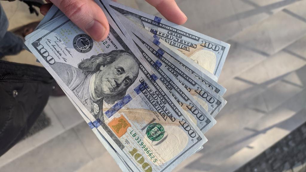 Dólar blue cierra al alza con incremento de $5&nbsp;hoy